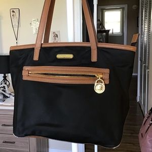 Michael Kors Kempton nylon shoulder bag